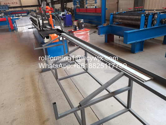 Machine de formage à rouleaux de porte à volets à vitesse rapide avec matière de lame de coupe Cr12