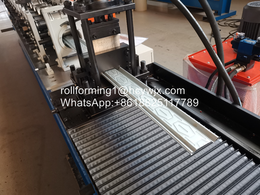 Machine de formage à rouleaux de porte à ouverture à largeur d'alimentation personnalisable pour une épaisseur de 0,8-1,2 mm