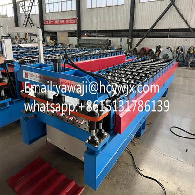 Machine de fabrication de tôles de toiture en acier galvanisé en métal à rouleaux en tôles de toiture en trapèze