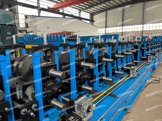 CZU M4Z/M4C Purlins Machine de formage en rouleau Un clic pour changer la taille du profil
