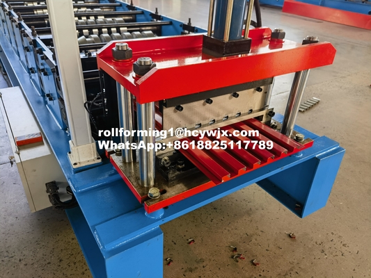 Petit pain trapézoïdal de feuille de toiture en métal formant le petit pain de panneau de toit de machine formant la machine