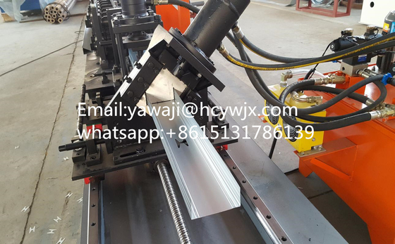 Vente à chaud pratique de la machine de fabrication de quille de rouleau en acier léger