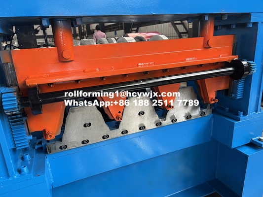 Machine de formage de rouleaux pour la construction de bâtiments T153-40L-840