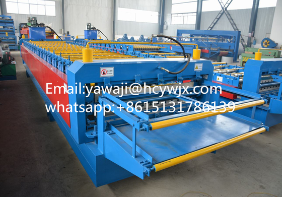 Machine de formage à rouleaux à double pont à chaîne pour une largeur de matériau de 1250 mm en peu de temps