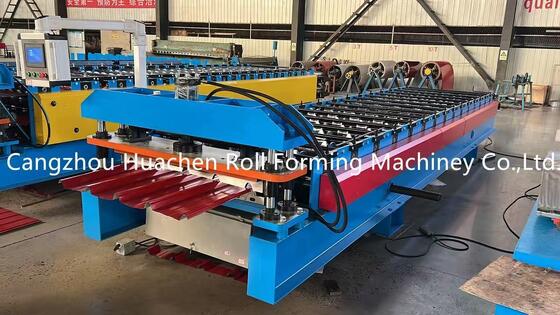 Machine de formage de rouleaux de panneaux de toiture ondulés 380V avec système de contrôle hydraulique et vitesse de 15-20 m/min
