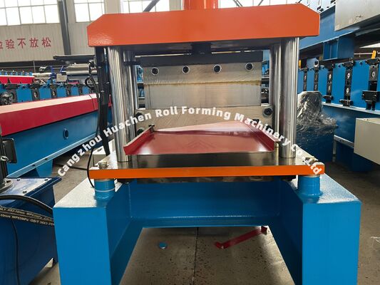 Machine de formage à froid pour panneaux muraux en acier