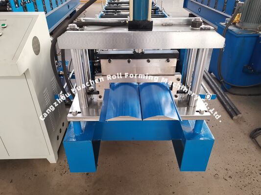 Machine à former des rouleaux à froid pour toits en acier