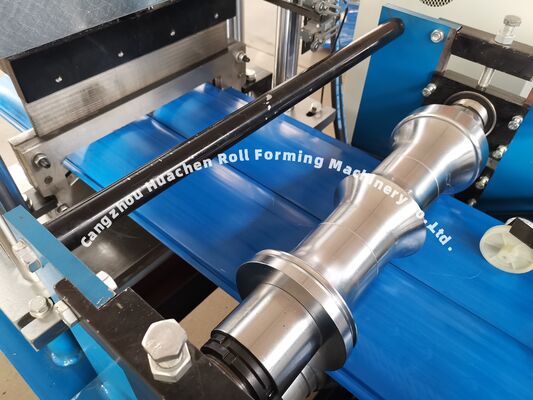 Machine à former des rouleaux à froid pour toits en acier