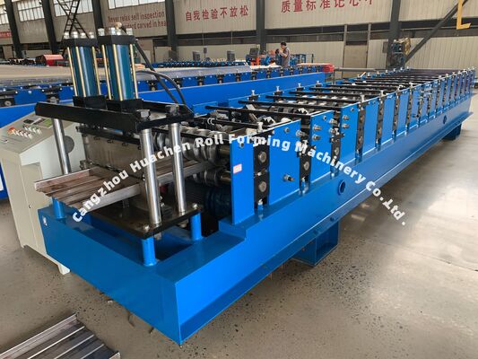 Machine de formage à froid de matériaux de construction métalliques