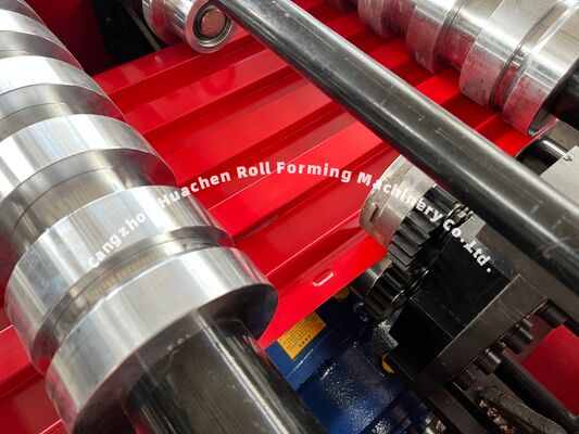 Machine de formage par roulement à froid de tôles de toiture galvanisées