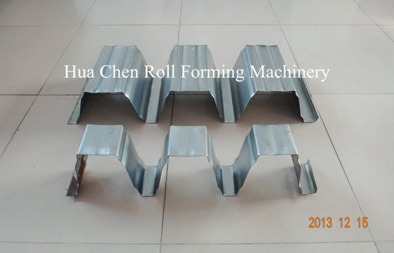 Machine de formage de rouleaux de pont métallique de 1,2 mm d'épaisseur, 28T, avec 1 an de garantie pour la production de ponts de plancher