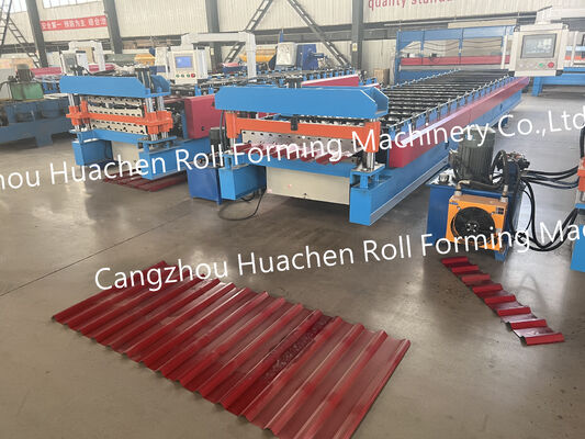 Fabrication de tôles de toit en acier standard et de panneaux muraux