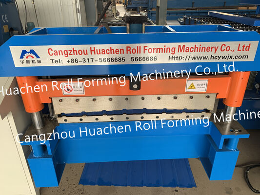 La machine de laminage des panneaux muraux est adaptée à la production de panneaux muraux.
