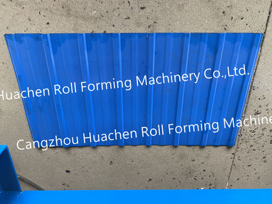 La machine de laminage des panneaux muraux est adaptée à la production de panneaux muraux.