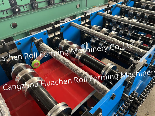 Machine à laminer des carreaux de couleur en forme de rouleau - Un équipement avancé pour la production de divers panneaux de toiture et de carreaux