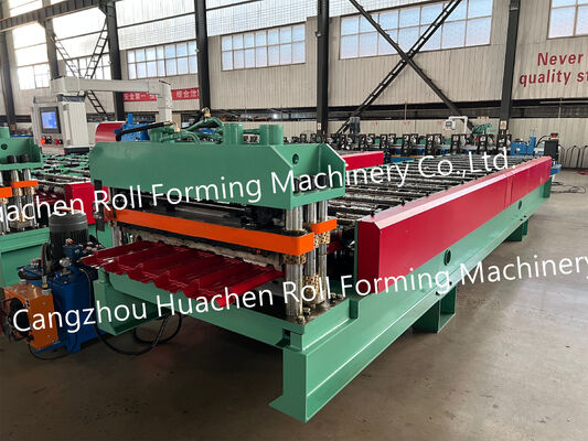Machine de formage de panneaux de toiture de carreaux métalliques en acier à profilés à une seule couche