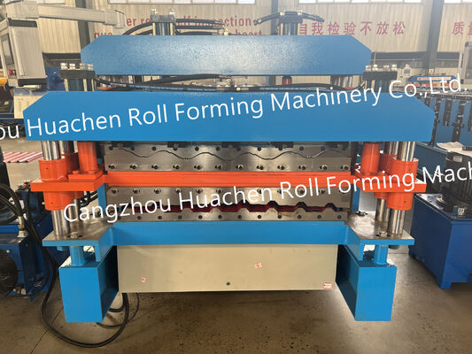 Machines de formage de tôles de panneaux de toiture et de panneaux muraux