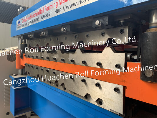 Machine de formage de rouleaux de haute qualité pour le formage de tôles de toits