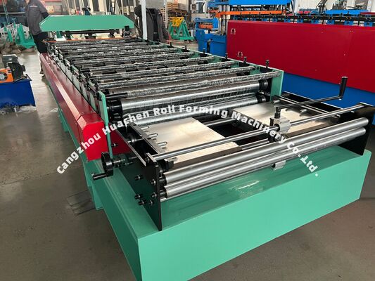 Machine de fabrication de tôles de toiture en acier métallique