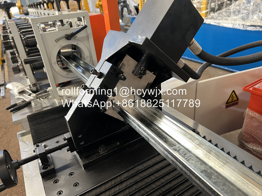 Goujon de la capacité élevée 0.3MM et petit pain de voie formant la machine avec le poinçon