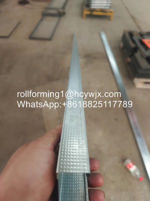 Le PLC commandent le petit pain de goujon formant la machine avec la coupe hydraulique, formant la vitesse 0 - 15m/minute