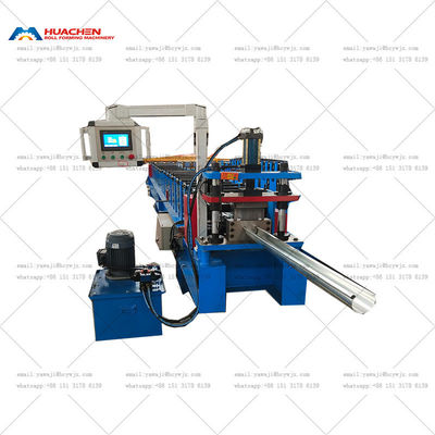 Un toit de bonne qualité, une machine à gouttières à demi-ronde, une machine à collecter la pluie et à faire des gouttières.