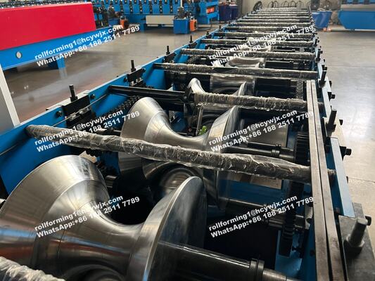 Machine de formage automatique de rouleaux à capuche automatique personnalisée avec puissance du moteur principal de 5,5 kW et contrôle PLC pour une plaque d'épaisseur de 0,3-0,6 mm