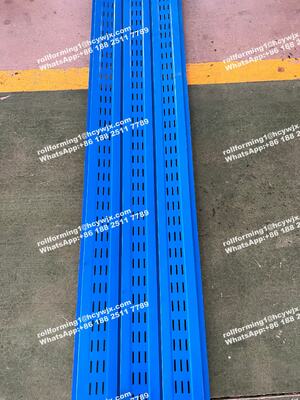 Machine de formage de rouleaux de panneaux muraux revêtus de couleur à spandrel contrôlée par PLC avec une épaisseur de 0,3-0,6 mm et 15 rangées de rouleaux