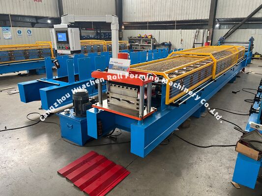 Machine de formage à froid pour toiture et bardage en tôle d'acier colorée