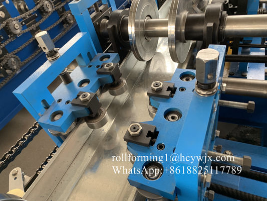 Purlin du lecteur à chaînes C du coupeur CR12 formant la machine