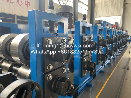 Machine de formation en acier de C-forme ultra-rapide