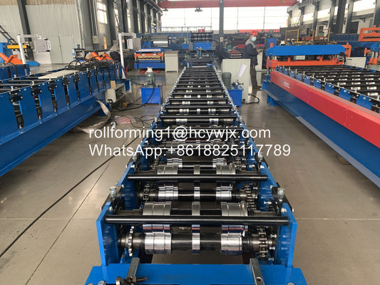 Individu de Cr12 0.7mm fermant à clef le petit pain couvrant de feuille de 400mm formant la machine